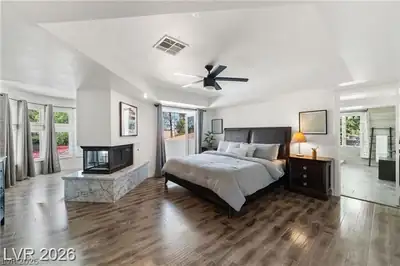 2233 Versailles Court Primary Bedroom