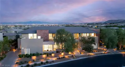 38 Hawkeye Lane, Las Vegas