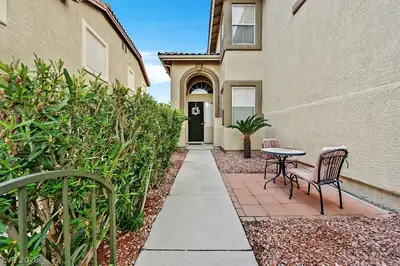 10721 Sapphire Vista Avenue, Las Vegas, NV 89144 Entry