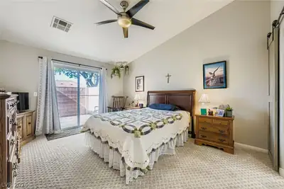 10059 Oak Creek Canyon Avenue Bedroom