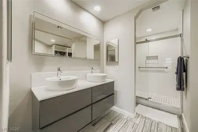 10059 Oak Creek Canyon Avenue Primary Bathroom