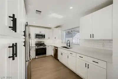 5736 Baffy Circle, Las Vegas, NV 89142 Kitchen