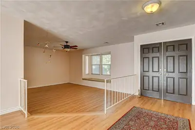 3753 Meadowcrest Drive Living Room