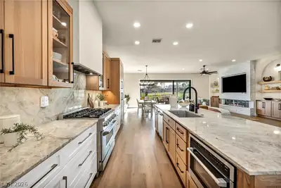 9917 VILLA RIDGE Drive, Las Vegas, NV 89134 Kitchen