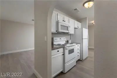 1814 North Decatur Boulevard 202 Kitchen