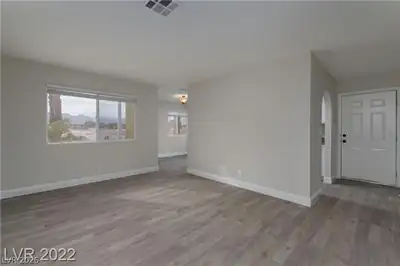 1814 North Decatur Boulevard 202 Living Room