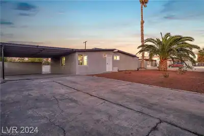 1660 Capistrano Avenue Las Vegas, NV 89169