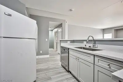 5125 West Reno Avenue 1061, Las Vegas, NV 89118 Kitchen