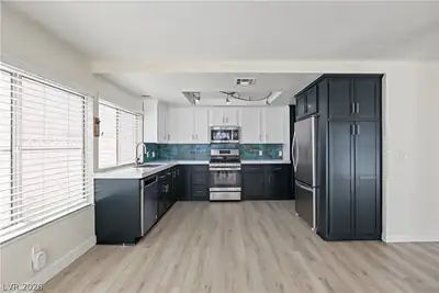 4162 Ridgewood Avenue, Las Vegas, NV 89120 Kitchen