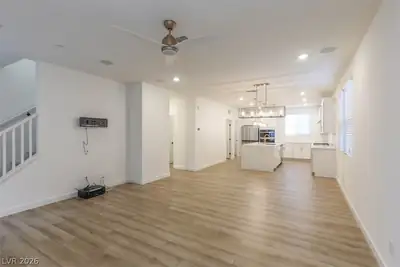 1437 Whistling Kite Street Living Room