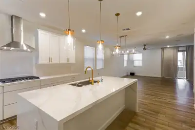 1437 Whistling Kite Street Kitchen
