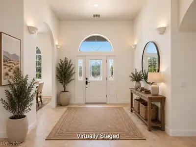 460 East Hickory Street Entrance Foyer