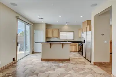 912 Purdy Lodge Street Kitchen