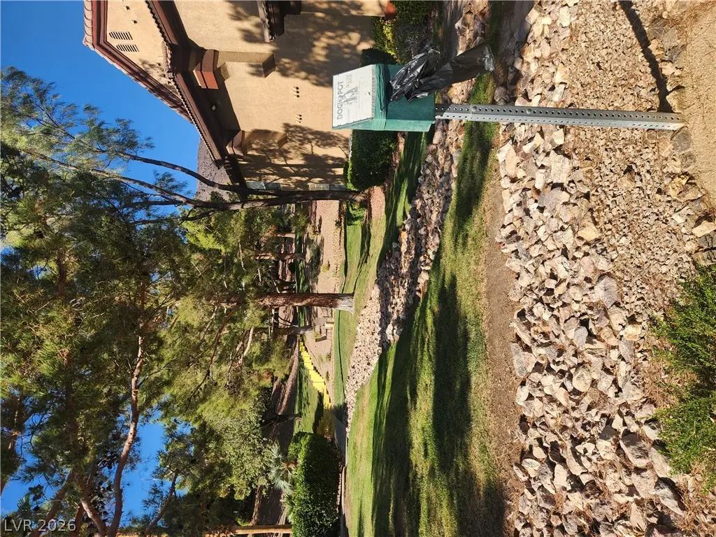 231 West Horizon Ridge Parkway 924