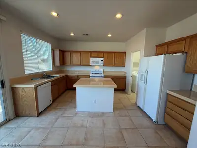 7956 Mohican Canyon Street Kitchen
