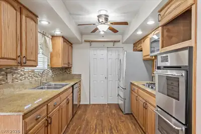 5305 Westleigh Avenue Kitchen