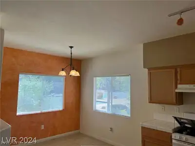 1050 East Cactus Avenue 1098 Dining Area