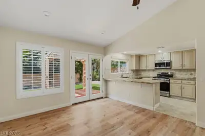 235 SCOTGROVE Street Dining Area