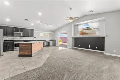 5918 Hills Echo Street Kitchen