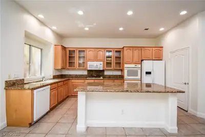 10243 Bright Harbor Avenue Kitchen