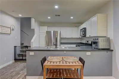 7633 Interlace Street Kitchen