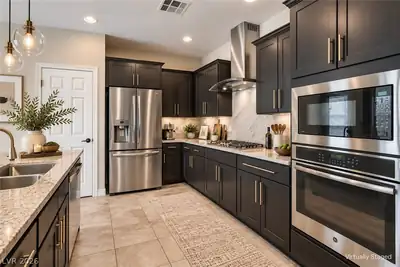11083 Ketchikan Street, Las Vegas, NV 89179 Kitchen