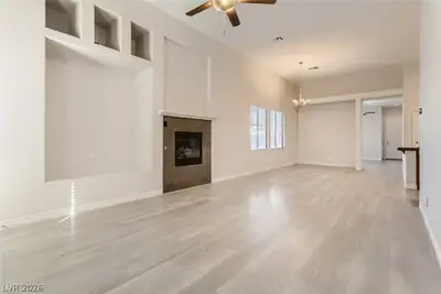 9121 Little Horse Avenue Living Room