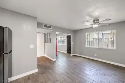 714 East Nelson Avenue F Living Room