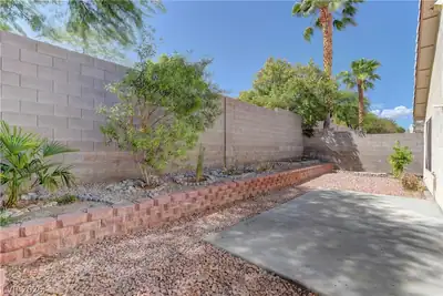 8029 HESPERIDES Avenue, Las Vegas, NV 89131 Yard
