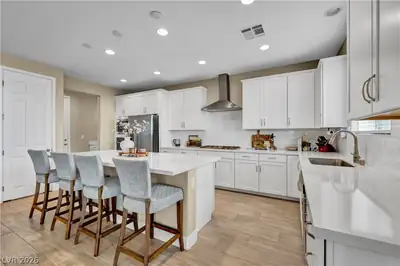 7128 Port Stephens Street Kitchen
