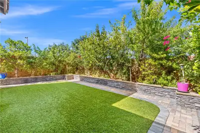 10676 Glowing Dawn Avenue, Las Vegas, NV 89135 Yard