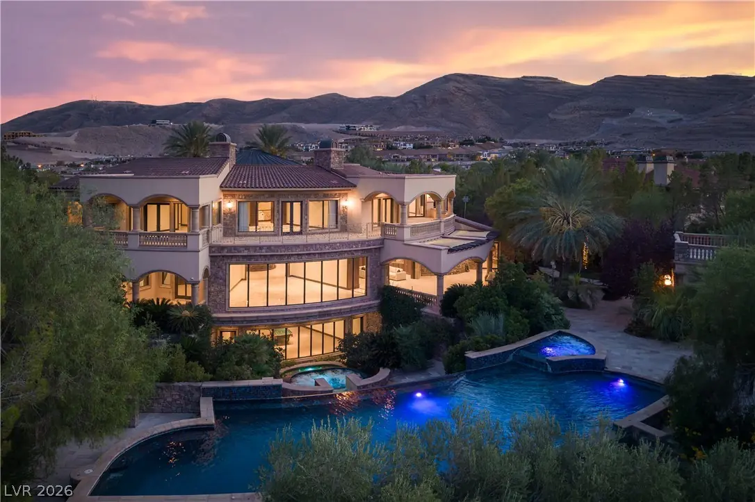 18 Olympia Hills, Las Vegas, NV 89141