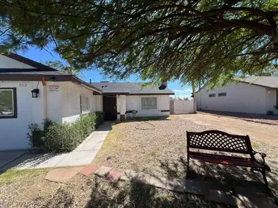 913 Shadow Mountain Place Las Vegas, NV 89108