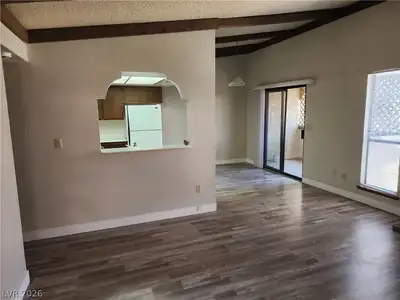 4740 Obannon Drive C Living Room