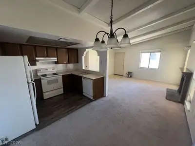 4740 Obannon Drive D Kitchen