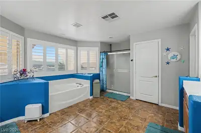 855 Sun Shimmer Place, Las Vegas, NV 89110 Primary Bathroom