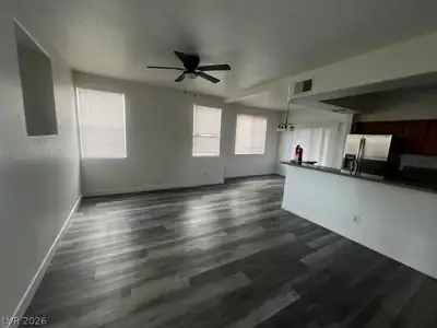 1508 Truett Street 104 Living Room