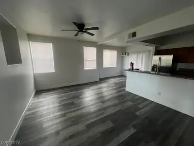1508 Truett Street 104 Living Room