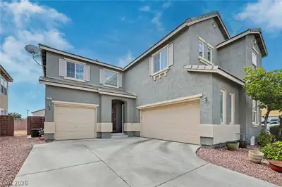 9105 Hines, Las Vegas, NV 89143 Front of Structure