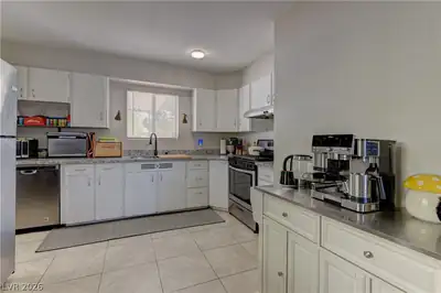 5408 Flower Circle, Las Vegas, NV 89107 Kitchen