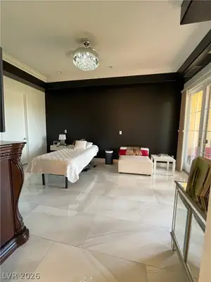 30 Via Vasari 102 Primary Bedroom