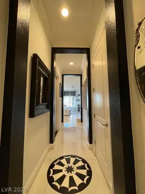 30 Via Vasari 102 Entrance Foyer