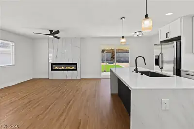 5257 Fairfax Circle Living Room