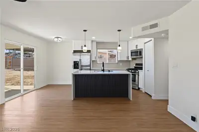 5257 Fairfax Circle Kitchen