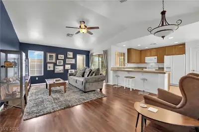 5415 Crimson Crest Place 202 Living Room