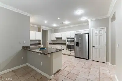 1924 Summer Pine Court 101 Kitchen