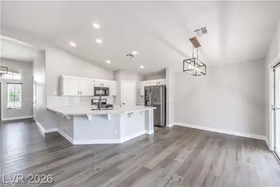 7841 Odysseus Avenue Dining Area