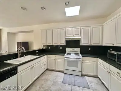 4373 Carta Luna, Las Vegas, NV 89135 Kitchen