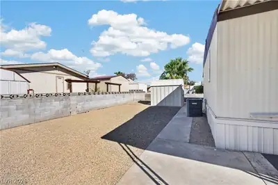 3355 Haleakala Drive Yard