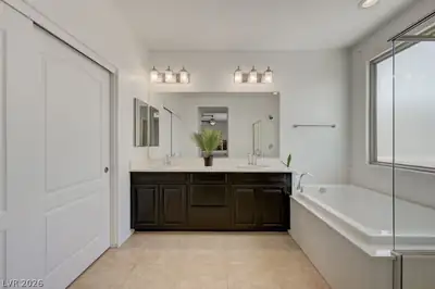6221 Canterbury Field Road Primary Bathroom